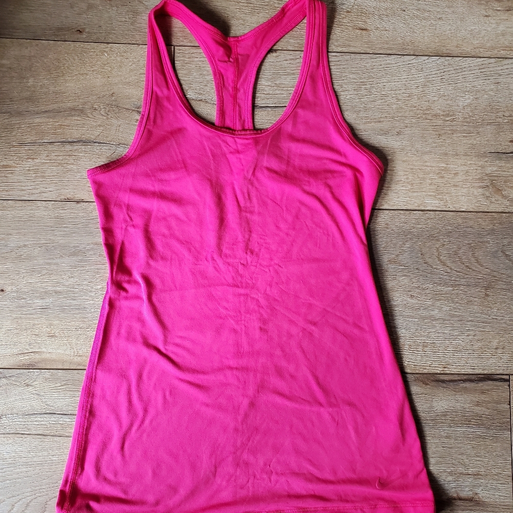 NWOT Nike dry-fit workout tank